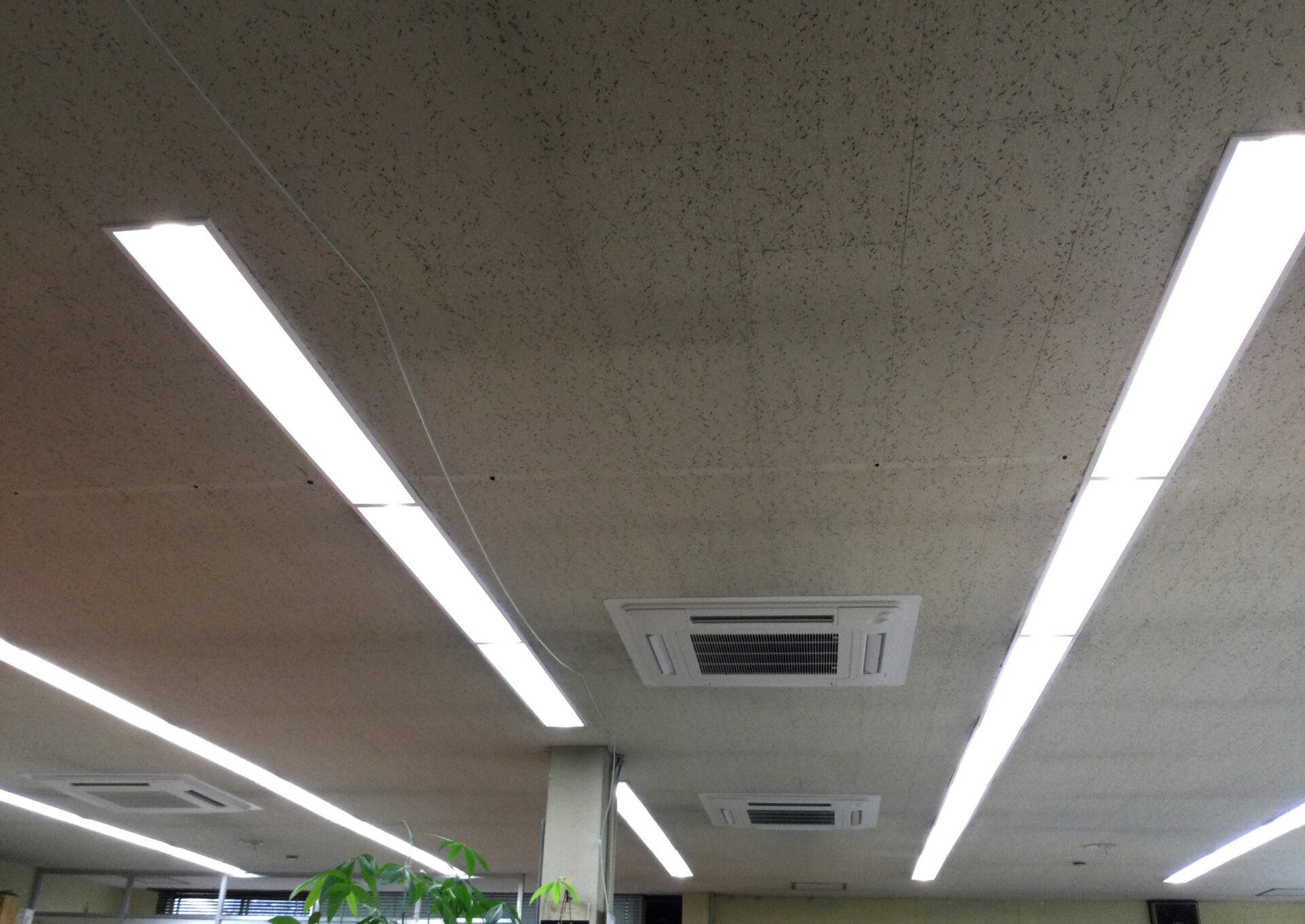 補助金を活用した照明器具LED化工事　施工事例